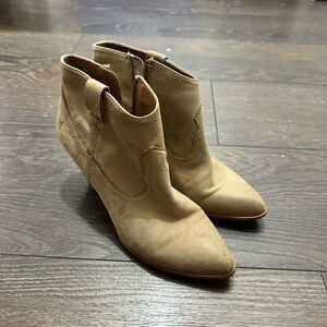 Frye Women’s 8M Leather Regina Ankle Booties